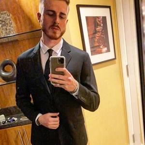 Meet your Posher, Christian